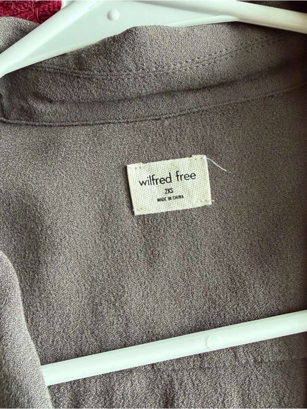 Aritzia Wilfred Taupe Button-Up Short Sleeve Top - Picture 2 of 9